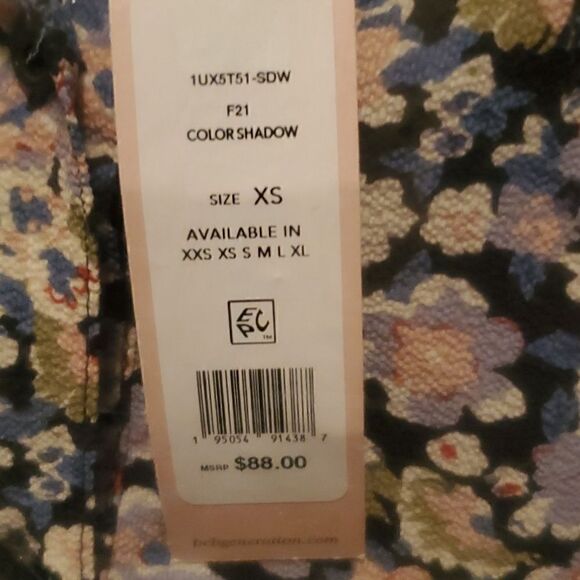 BCBGeneration Bubble Crepe Top   - Picture 6 of 7